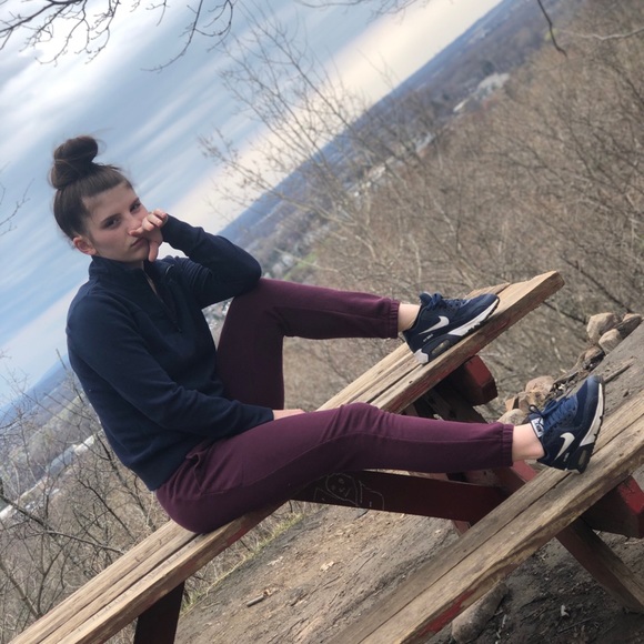 Meet your Posher, Tessa - Picture 2 of 2